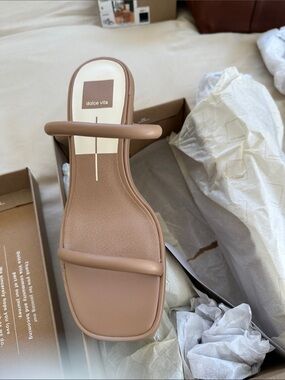 Dolce Vita Ramize Sandals in Cafe Brown